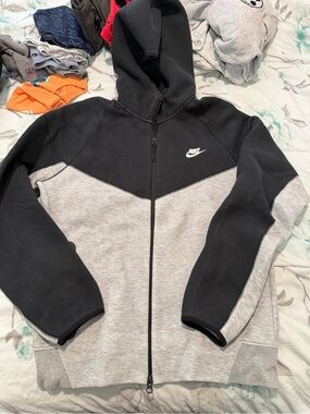 Nike Black & Gray Full-Zip Hooded Sweatshirt